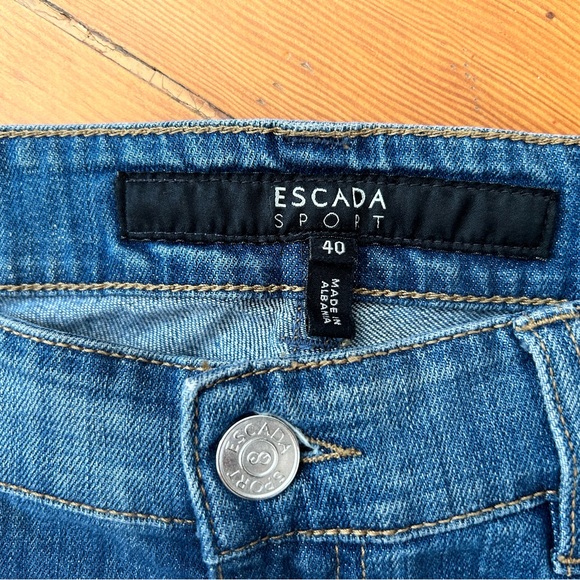 Escada jeans - Picture 3 of 3